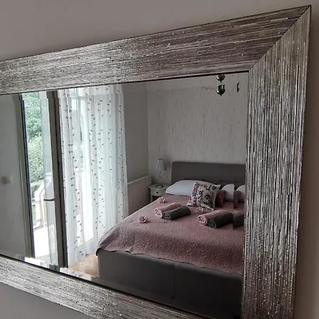 Holiday home Marta Murvica (Policnik)