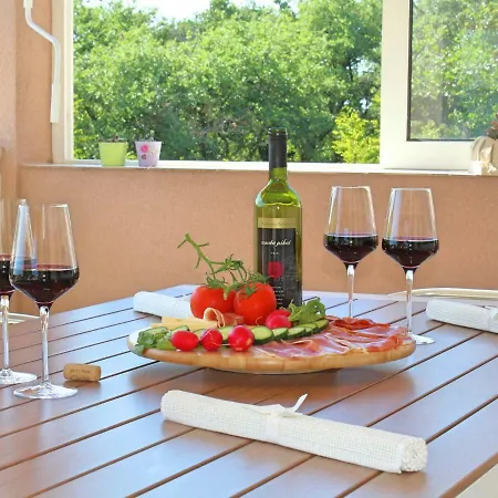 Marta Holiday home Murvica (Policnik)